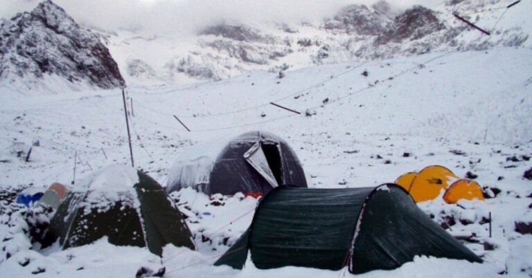 How to Find Joy Within the Everest Base Camp Journey